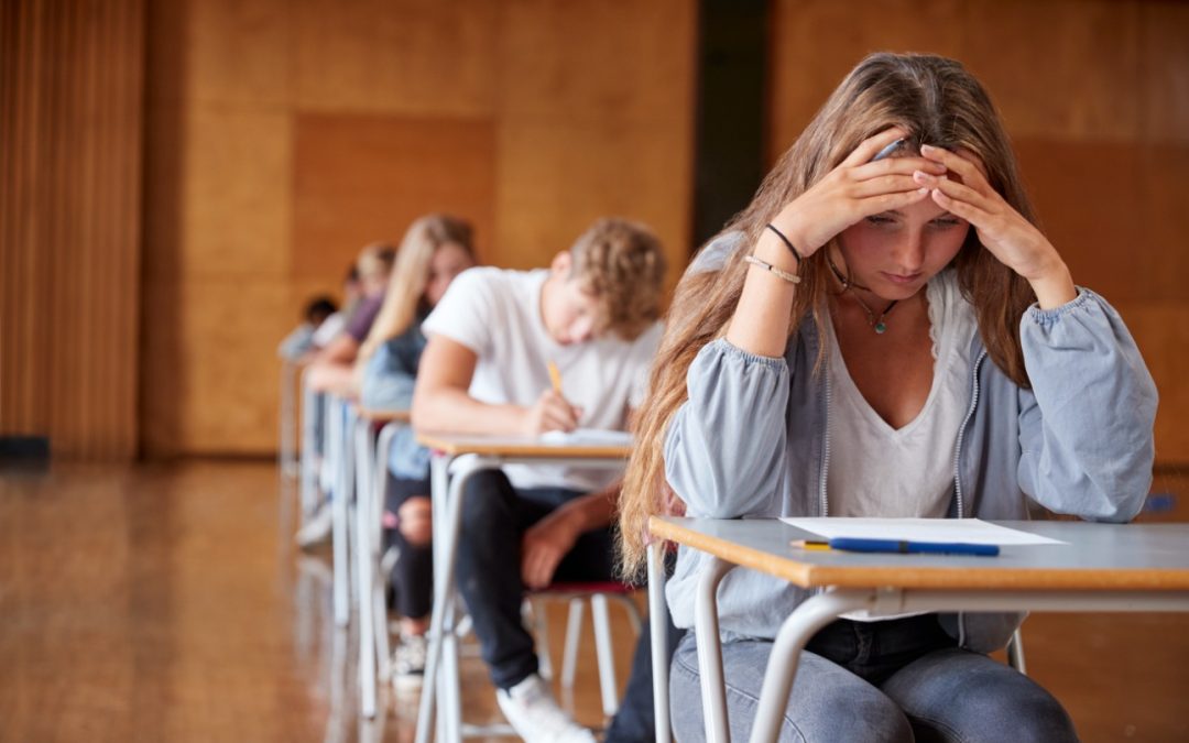 Preparar a los adolescentes para los exámenes finales: estrategias para reducir el estrés académico